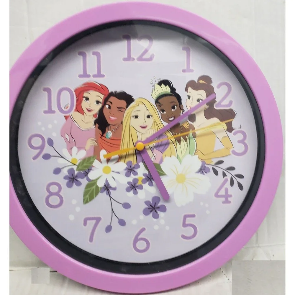 Round Plastic Decor. Wall 10
